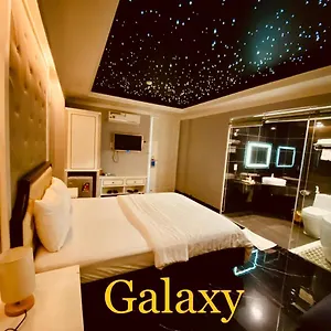 3* Ξενοδοχείο La Galerie